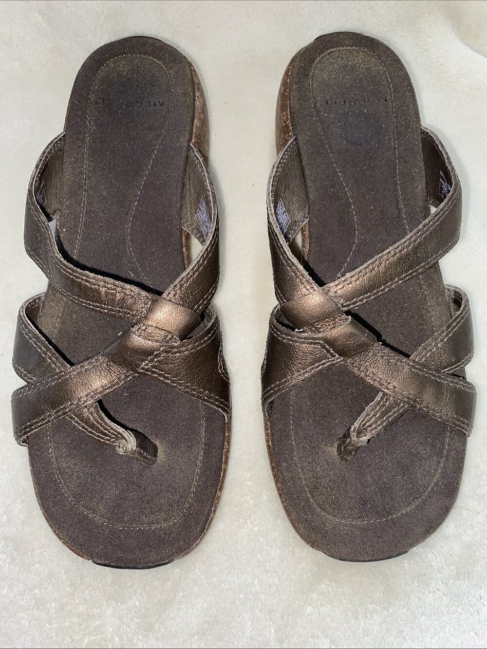 Merrell Sundial Cross Antique Brass Sandals Thongs Bronze Color Leather Sz 6 #ye